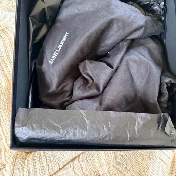 Saint Laurent Black Patent Heels with Gold Detail - Picture 4 of 4